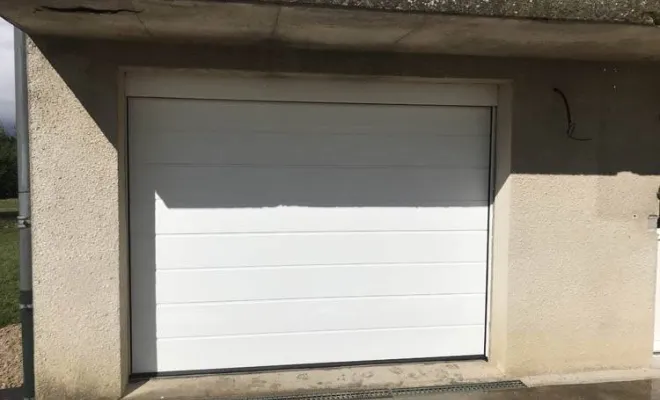 Installation de porte de garage, Saint-Bonnet-le-Froid, Mobe Construction Bois